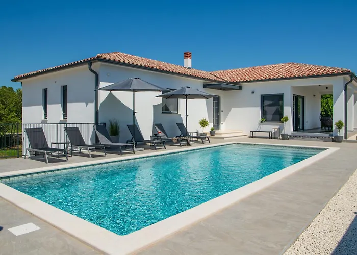 M By Interhome *