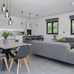 M By Interhome *