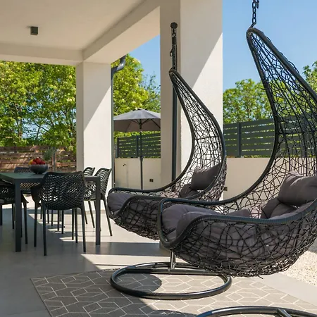 Nyaraló M By Interhome